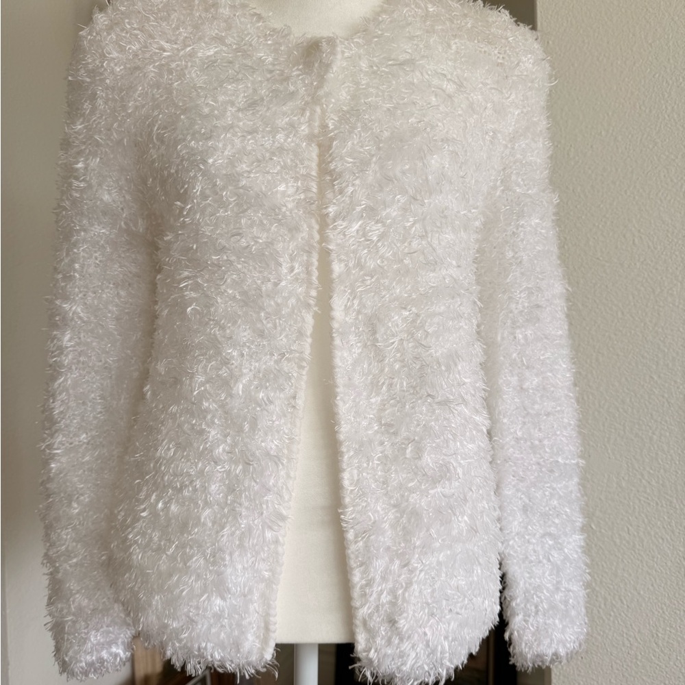 VINTAGE THICK FLUFFY WHITE EXTRA SOFT LONG SLEEVE CARDIGAN